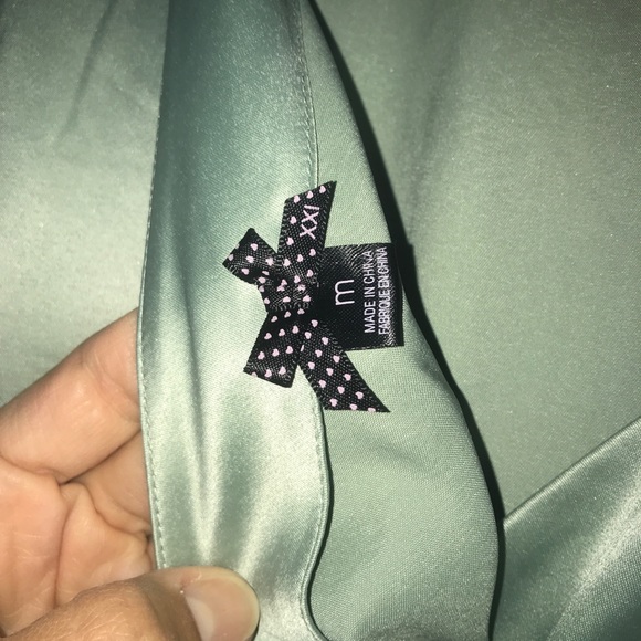 Forever 21 satin dress - Picture 7 of 7